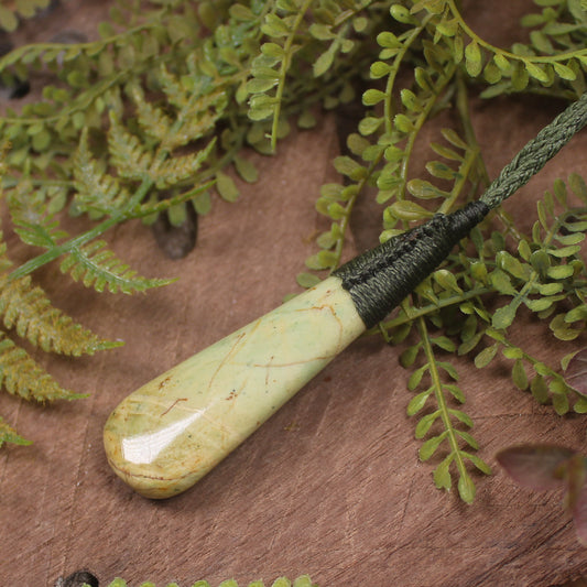 Flower Jade Pounamu - NZ Greenstone