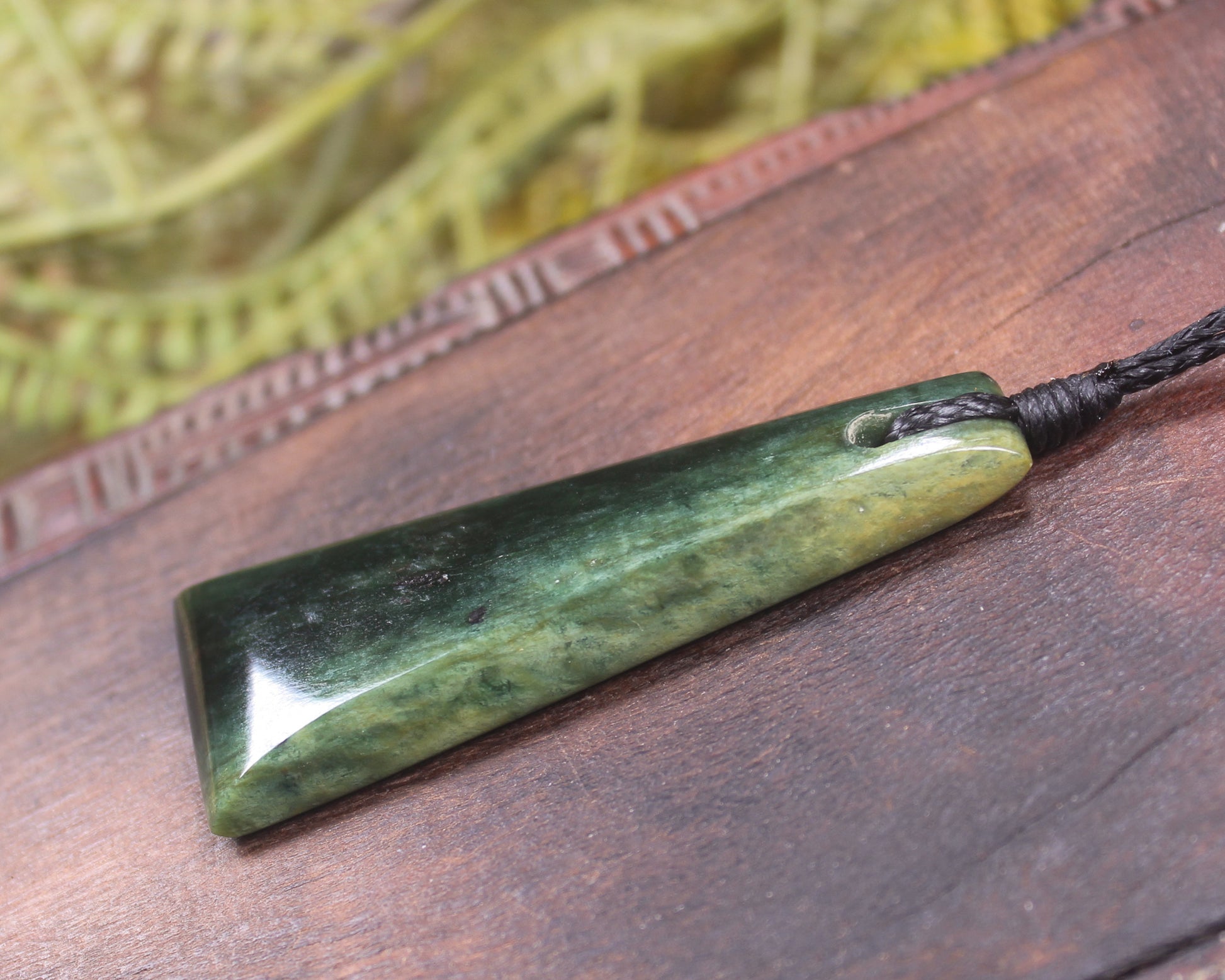 Flower Jade Pounamu Toki Pendant - NZ Greenstone
