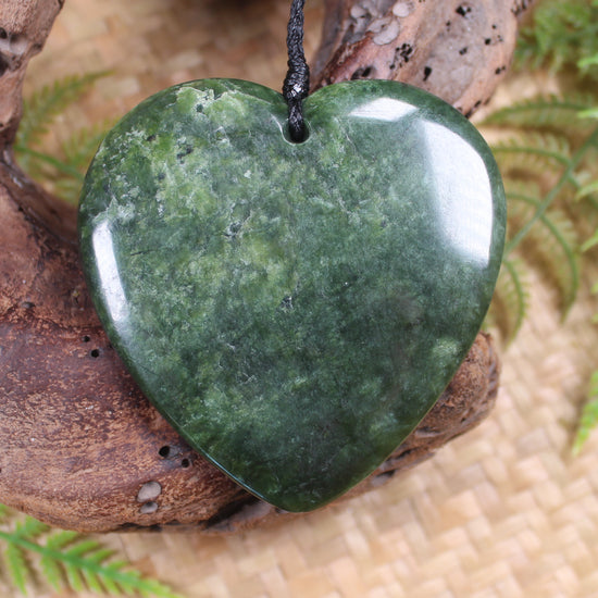 Heart carved from Kawakawa Pounamu - NZ Greenstone