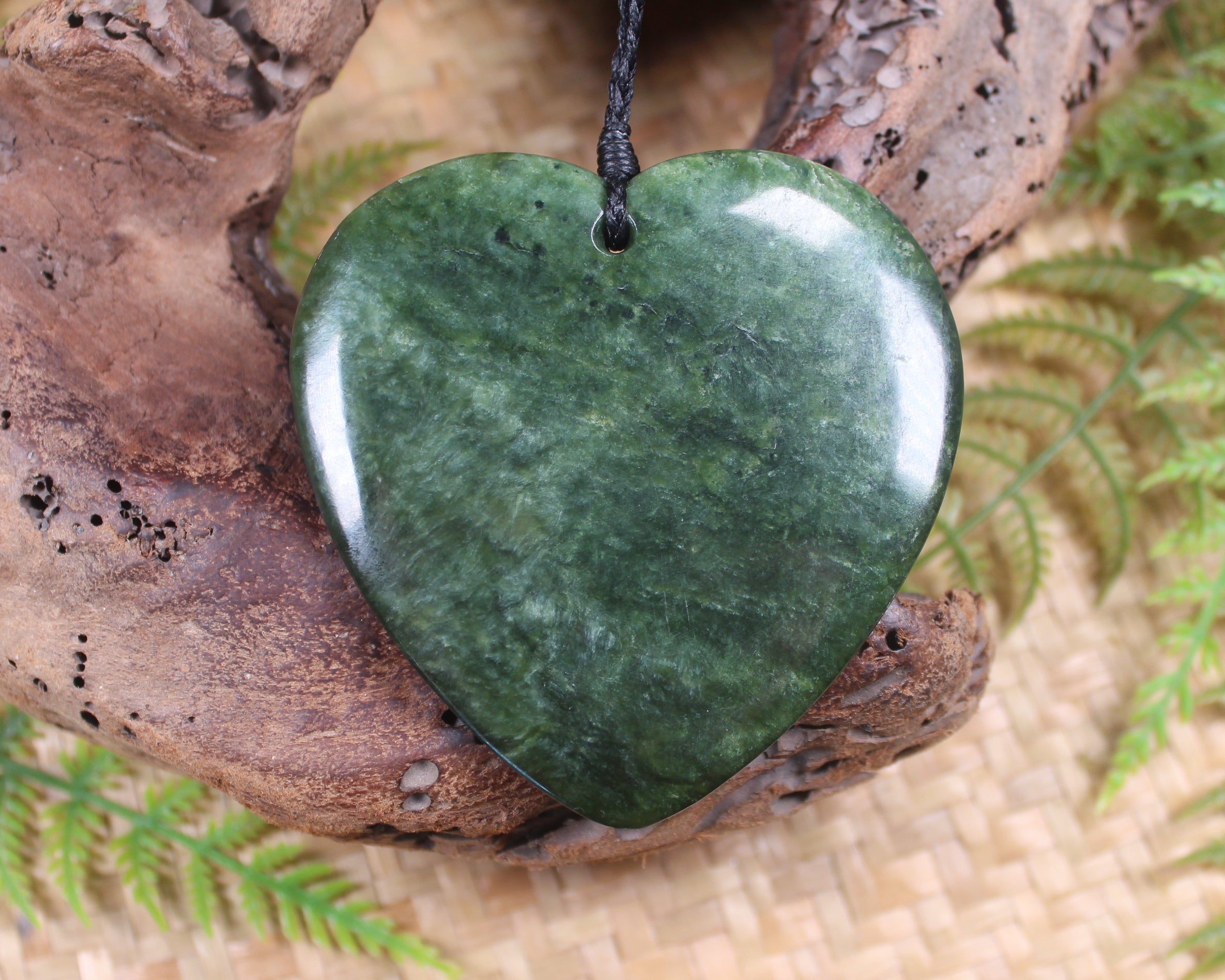 Heart carved from Kawakawa Pounamu - NZ Greenstone