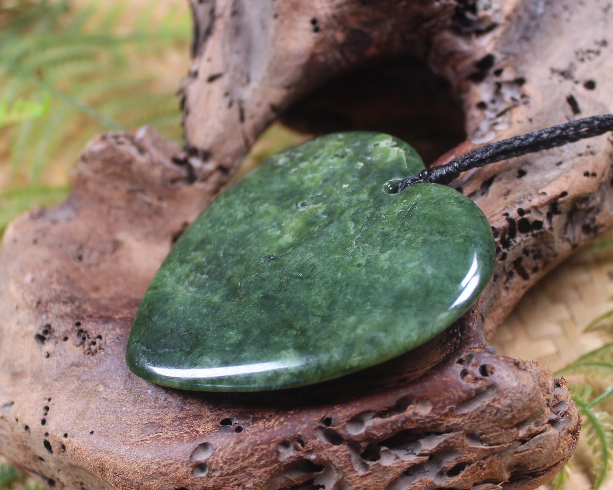 Heart carved from Kawakawa Pounamu - NZ Greenstone