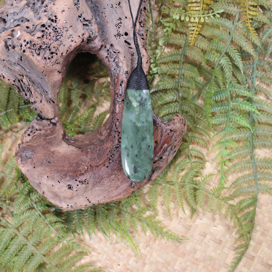 Roimata Teardrop carved from Hapopo Pounamu - NZ Greenstone