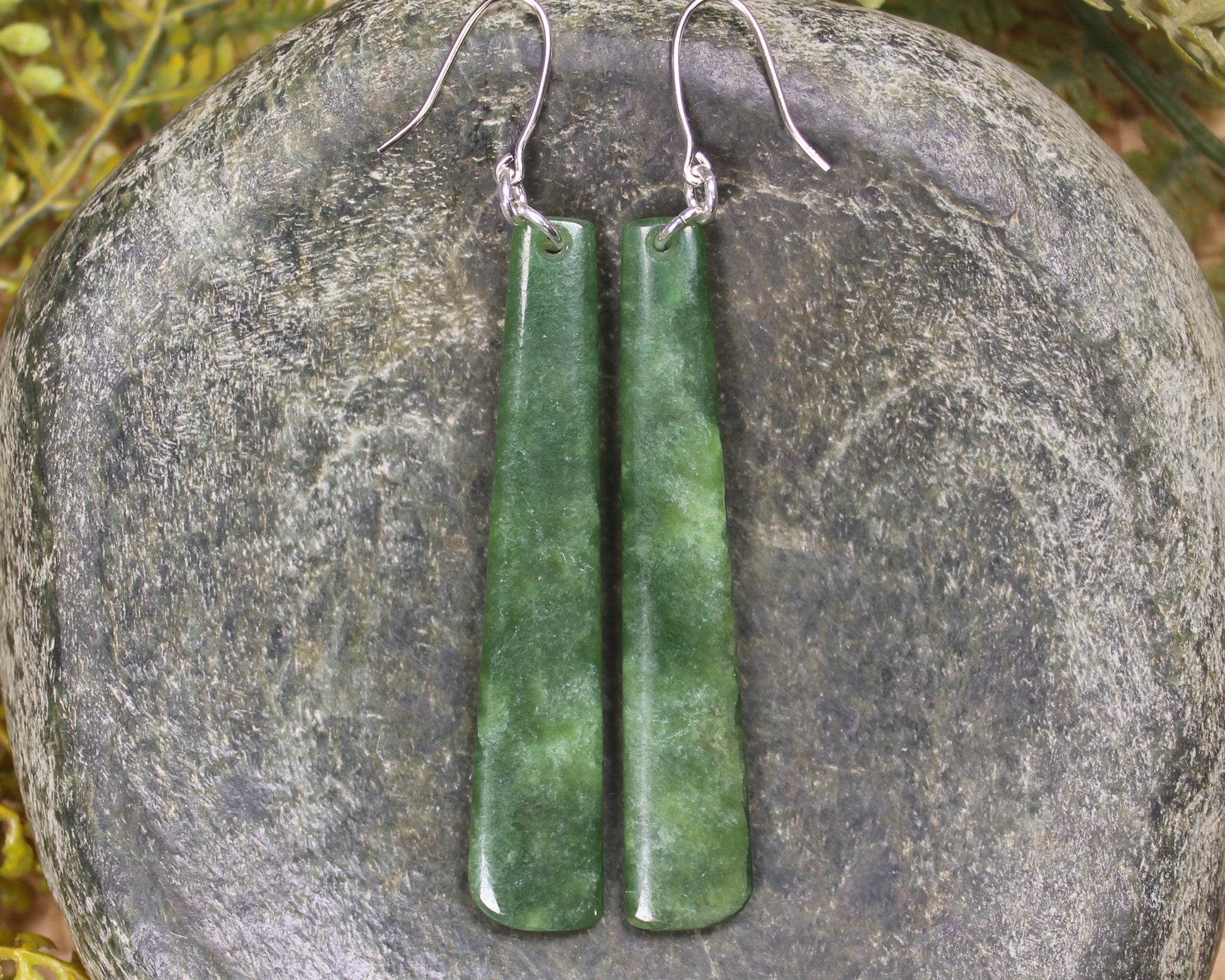 Roimata or Teardrop earrings carved from Kawakawa Pounamu - NZ Greenstone