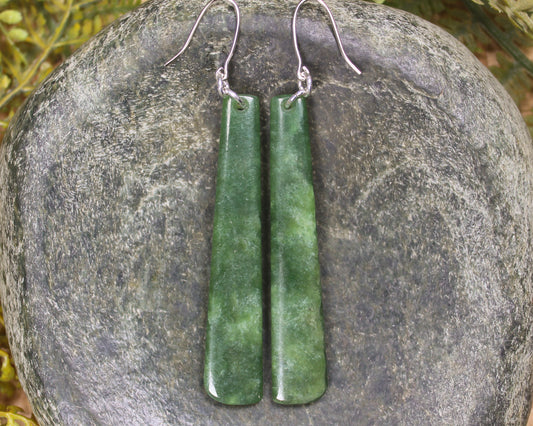 Roimata or Teardrop earrings carved from Kawakawa Pounamu - NZ Greenstone