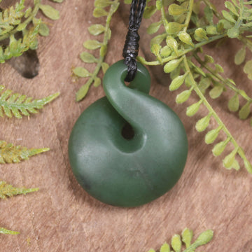 Twist or Pikorua carved from Hapopo Pounamu - NZ Greenstone