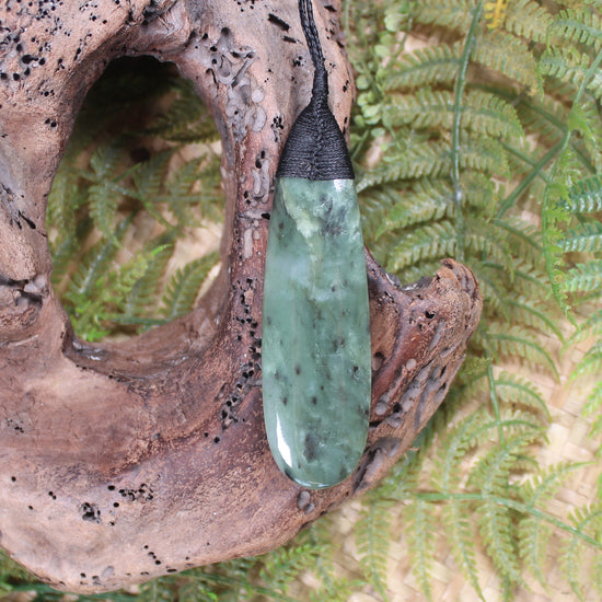 Roimata Teardrop carved from Hapopo Pounamu - NZ Greenstone