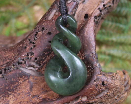 Twist carved from Kawakawa Pounamu - NZ Greenstone
