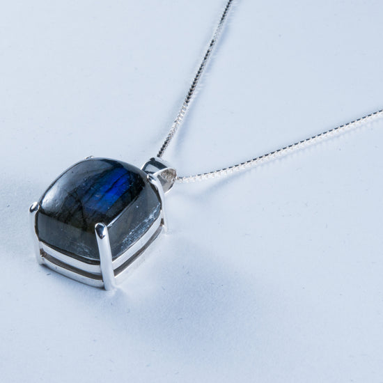 labradorite pendant 