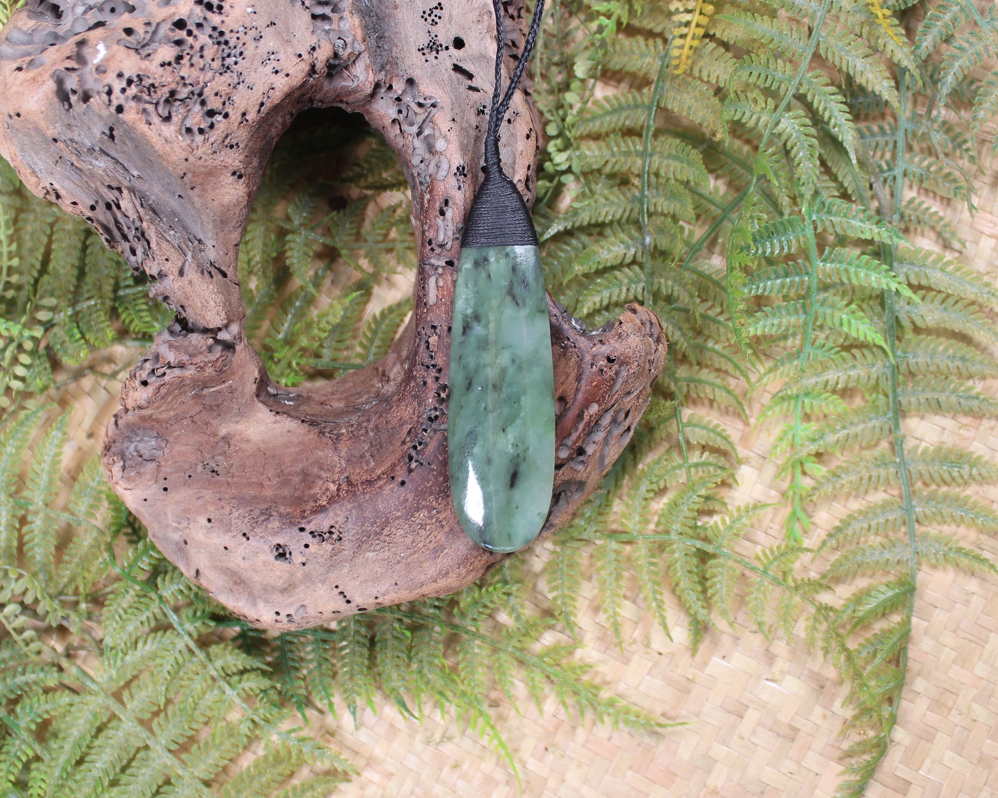 Roimata Teardrop carved from Hapopo Pounamu - NZ Greenstone