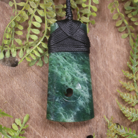 Kawakawa Pounamu Toki with Koru