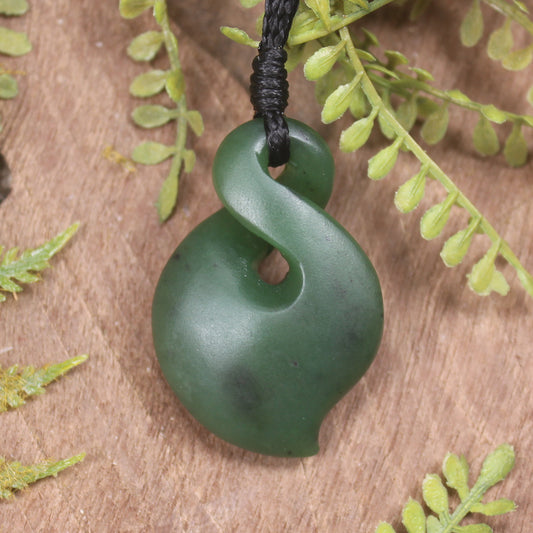 Twist or Pikorua carved from Hapopo Pounamu - NZ Greenstone