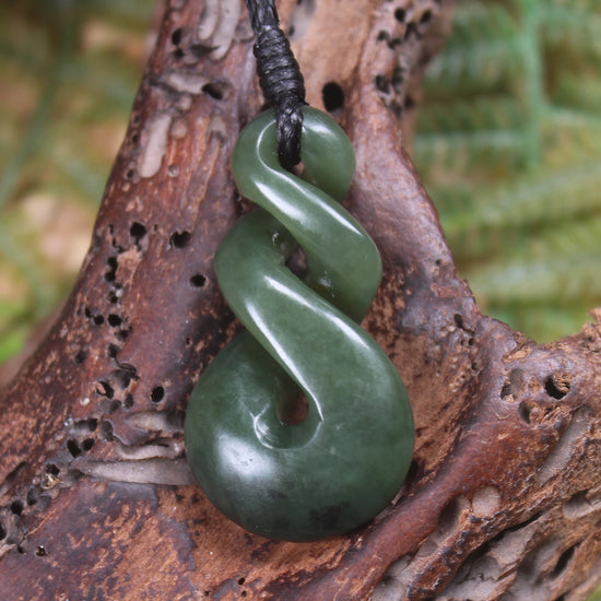 Twist carved from Kawakawa Pounamu - NZ Greenstone