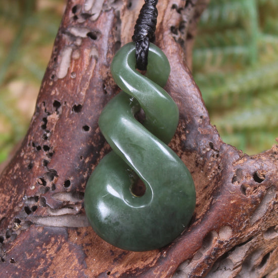 Twist carved from Kawakawa Pounamu - NZ Greenstone