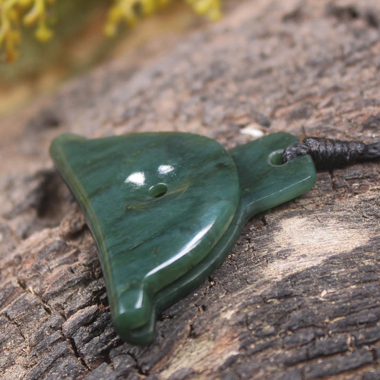 Dog Whistle carved from Kawakawa Pounamu - NZ Greenstone