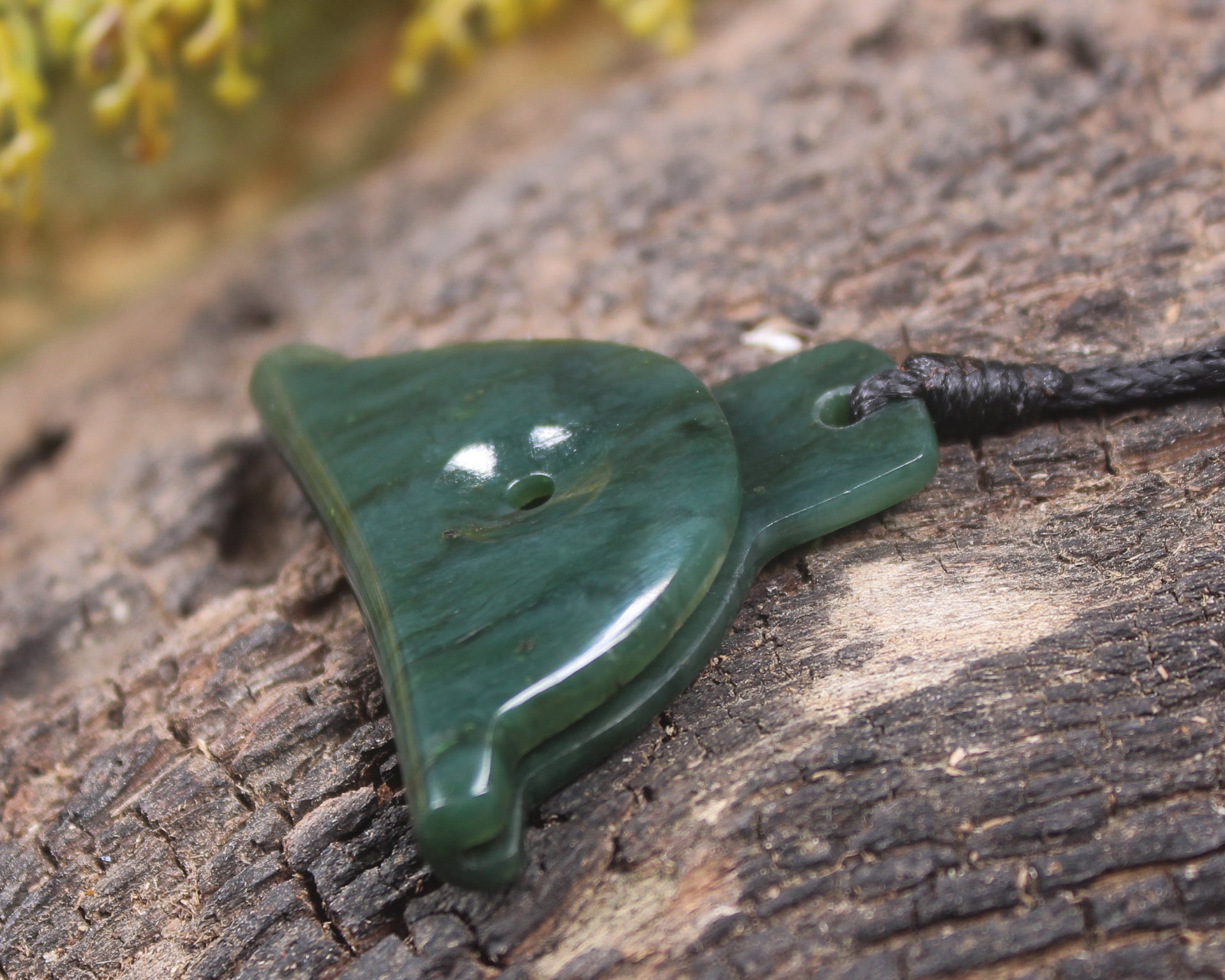 Dog Whistle carved from Kawakawa Pounamu - NZ Greenstone
