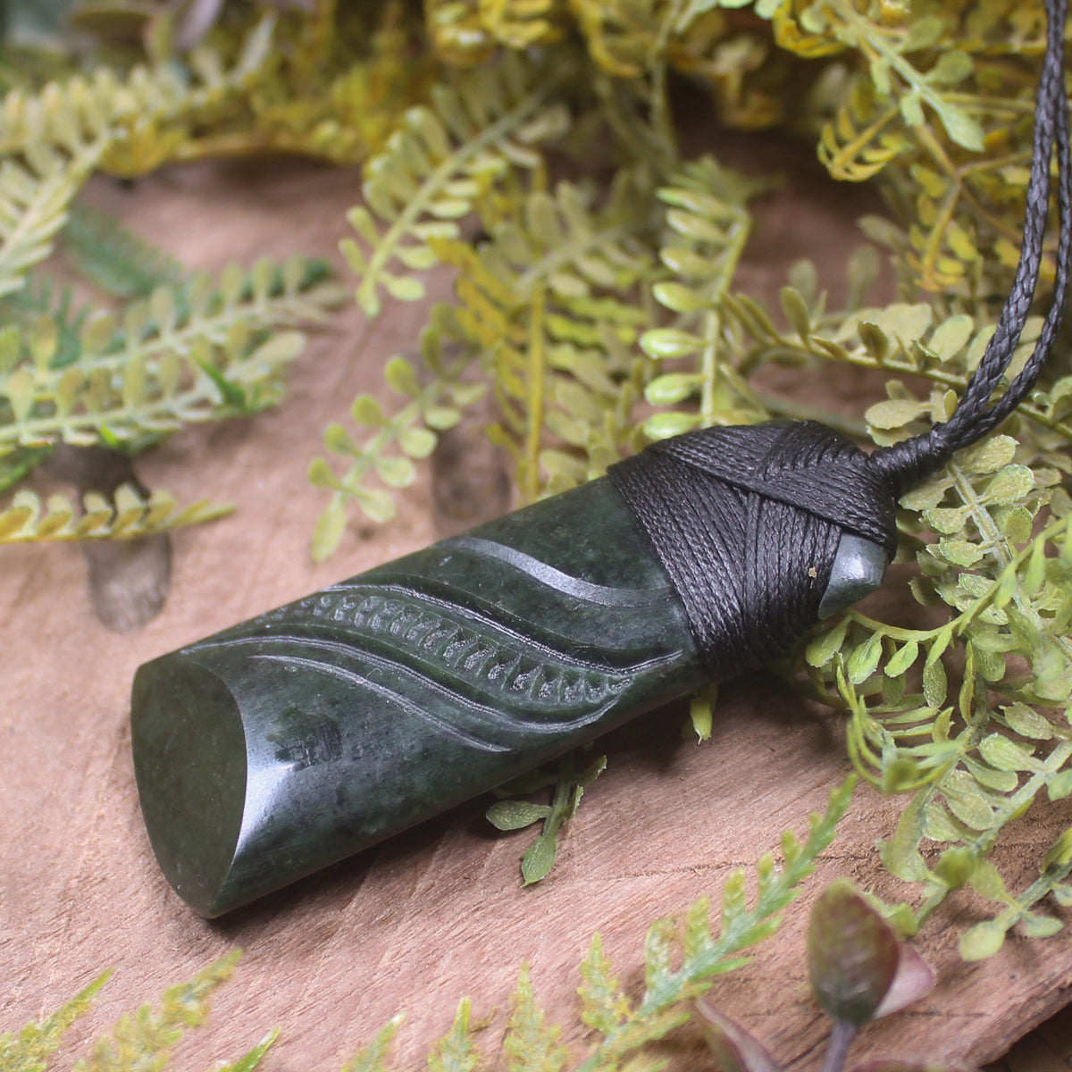 Rimu Pounamu Toki - NZ Greenstone