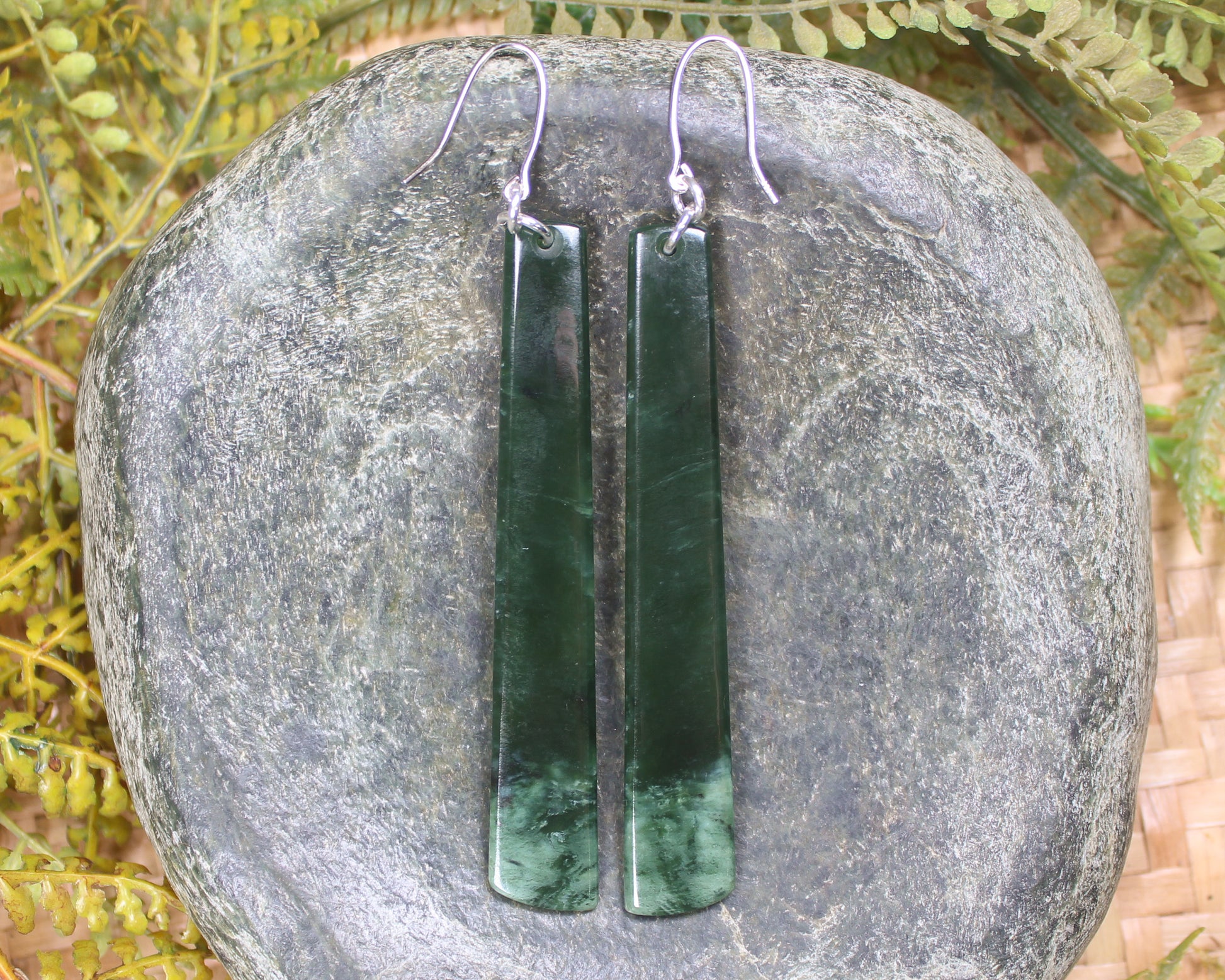 Roimata or Teardrop earrings carved from Kawakawa Pounamu - NZ Greenstone