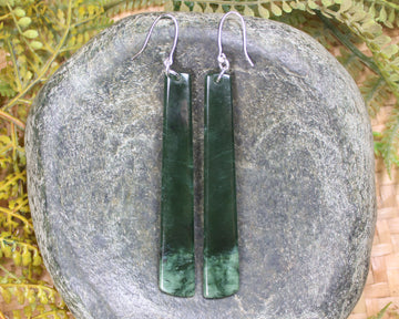 Roimata or Teardrop earrings carved from Kawakawa Pounamu - NZ Greenstone