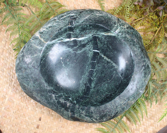 NZ Serpentine Bowl