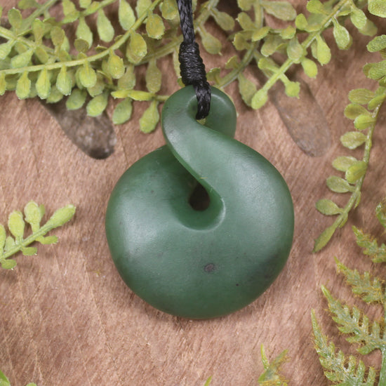 Twist or Pikorua carved from Hapopo Pounamu - NZ Greenstone