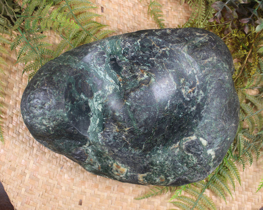NZ Serpentine Bowl
