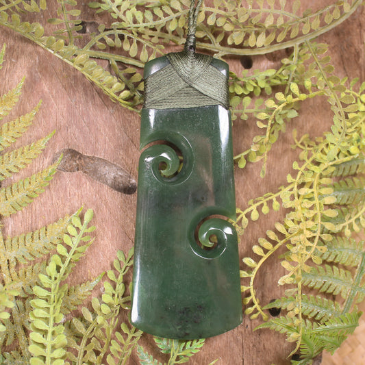 Kawakawa Pounamu Toki with Koru