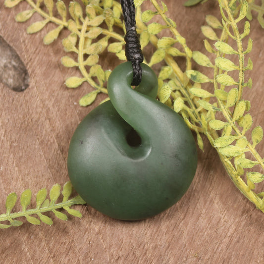 Twist or Pikorua carved from Hapopo Pounamu - NZ Greenstone