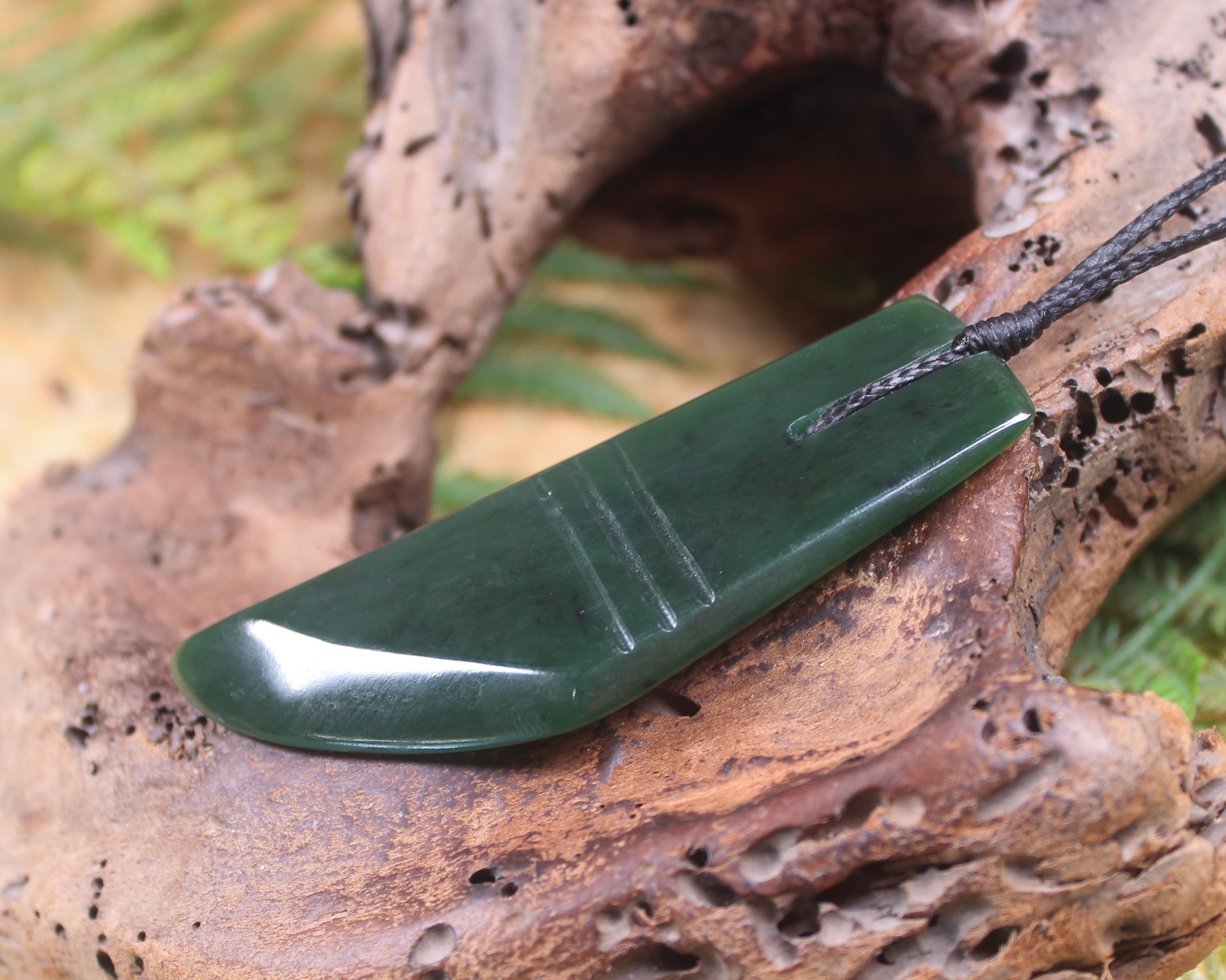 Kawakawa Pounamu Toki