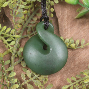 Twist or Pikorua carved from Hapopo Pounamu - NZ Greenstone