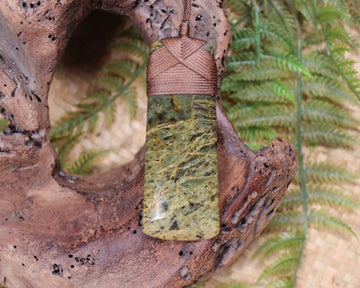 Rimu Pounamu Toki