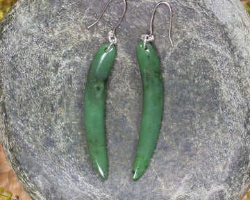 Huia Beak earrings carved from Hapopo Pounamu - NZ Greenstone
