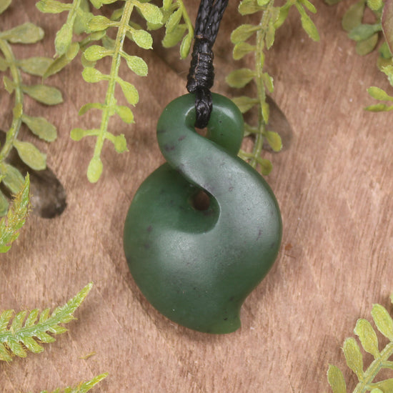 Twist or Pikorua carved from Hapopo Pounamu - NZ Greenstone