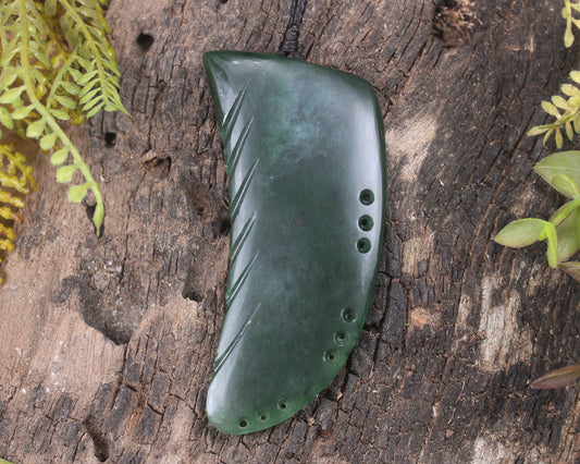 Taniwha Tooth or Niho carved from Kawakawa Pounamu - NZ Greenstone