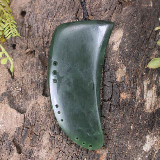 Taniwha Tooth or Niho carved from Kawakawa Pounamu - NZ Greenstone