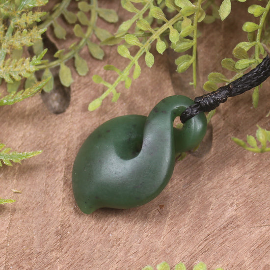 Twist or Pikorua carved from Hapopo Pounamu - NZ Greenstone