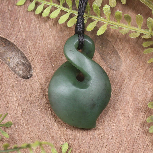 Twist or Pikorua carved from Hapopo Pounamu - NZ Greenstone