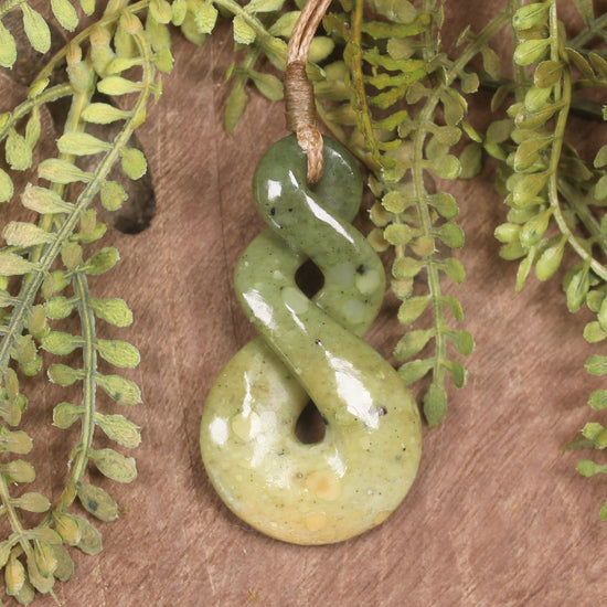 Twist or Pikorua carved from Raukaraka Pounamu - NZ Greenstone