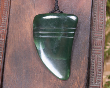 Taniwha Tooth or Niho carved from Kawakawa Pounamu - NZ Greenstone