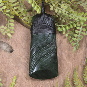Rimu Pounamu Toki - NZ Greenstone