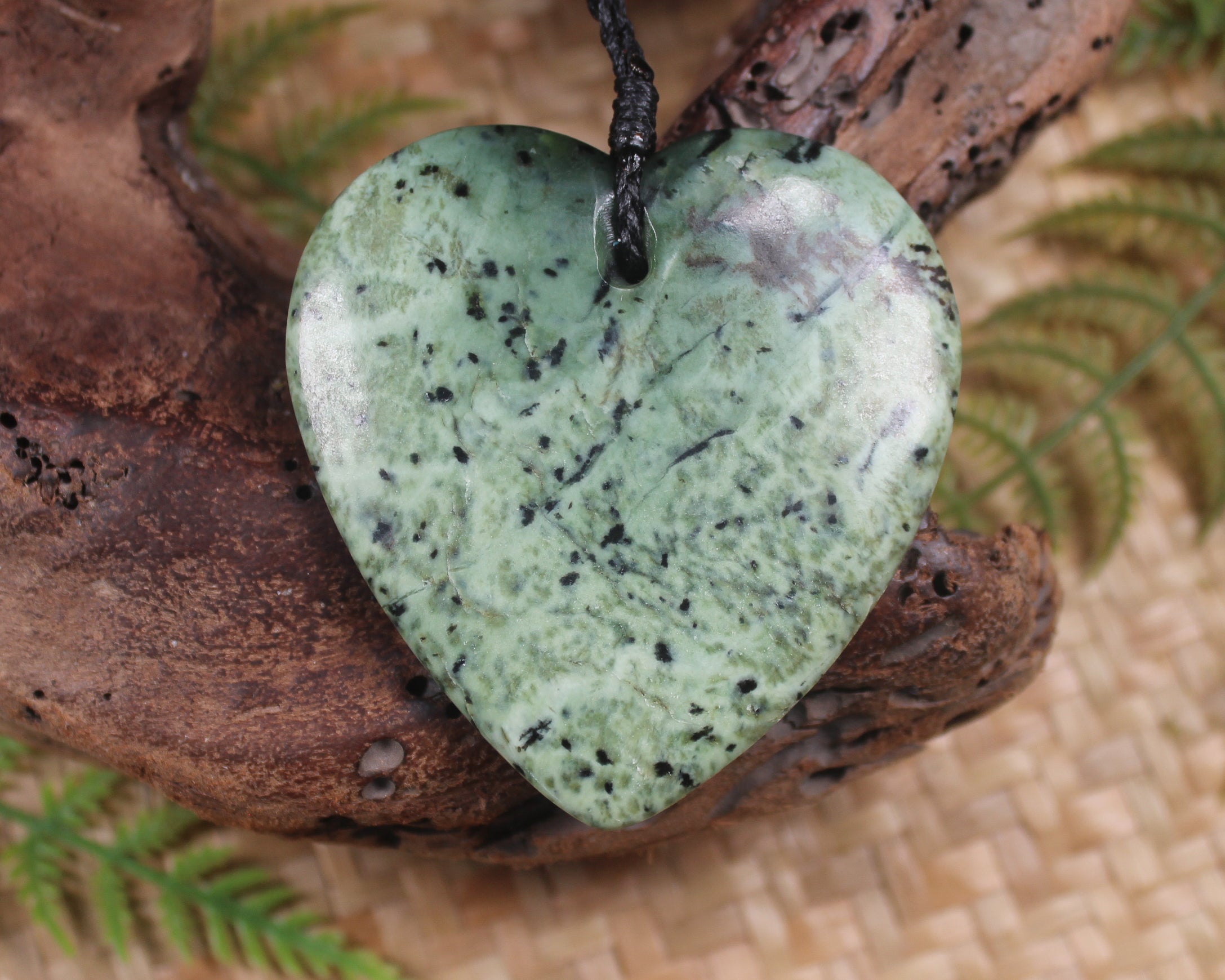 Heart carved from Rimu Pounamu - NZ Greenstone