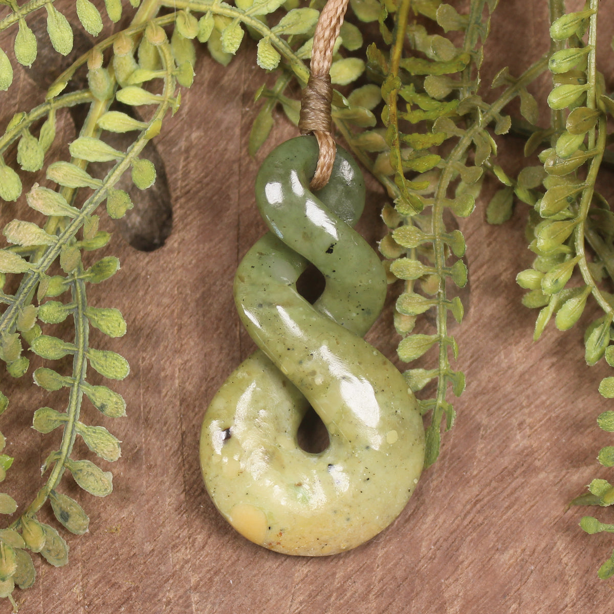 Twist or Pikorua carved from Raukaraka Pounamu - NZ Greenstone