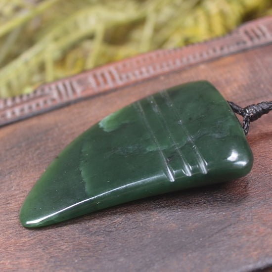 Taniwha Tooth or Niho carved from Kawakawa Pounamu - NZ Greenstone