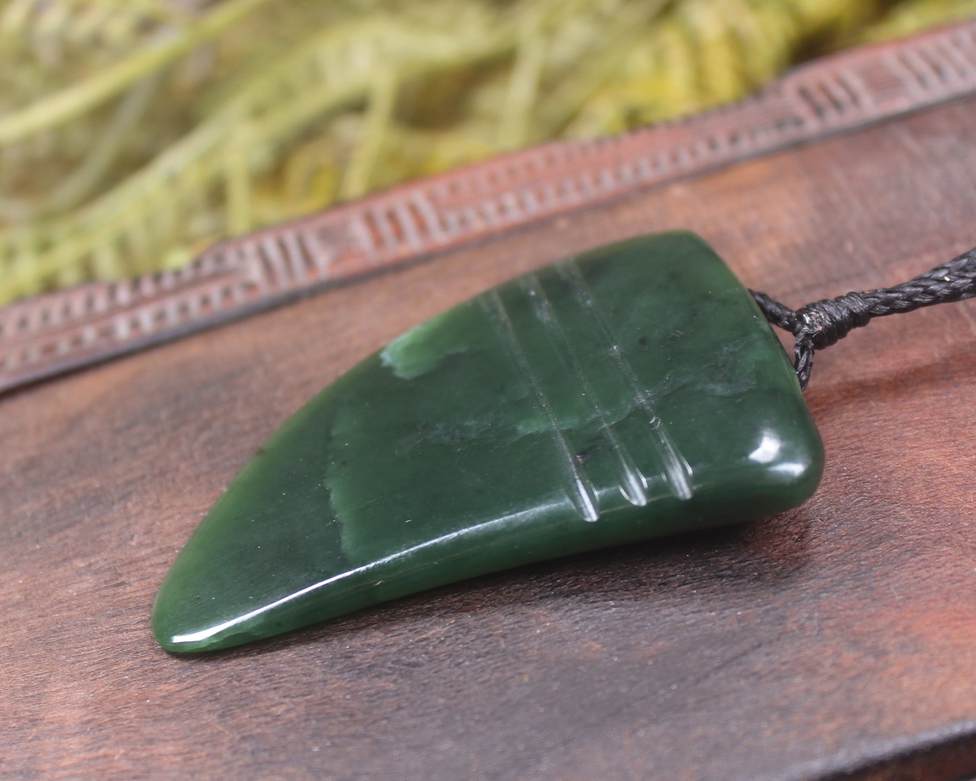 Taniwha Tooth or Niho carved from Kawakawa Pounamu - NZ Greenstone