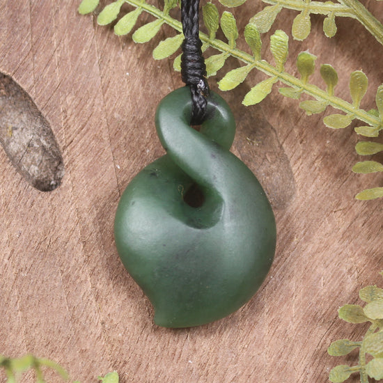 Twist or Pikorua carved from Hapopo Pounamu - NZ Greenstone