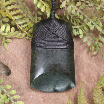 Rimu Pounamu Toki - NZ Greenstone
