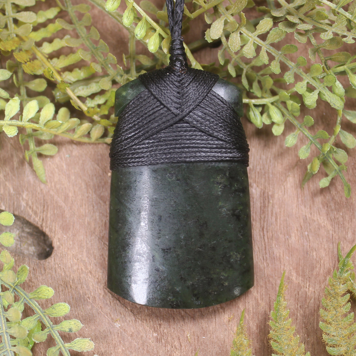 Rimu Pounamu Toki - NZ Greenstone
