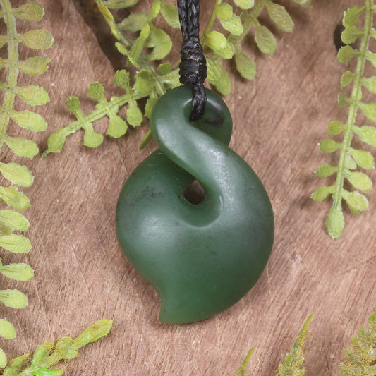 Twist or Pikorua carved from Hapopo Pounamu - NZ Greenstone