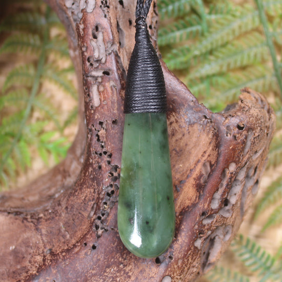 Roimata Teardrop carved from Hapopo Pounamu - NZ Greenstone