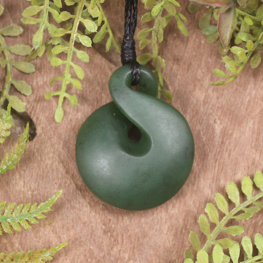 Twist or Pikorua carved from Hapopo Pounamu - NZ Greenstone