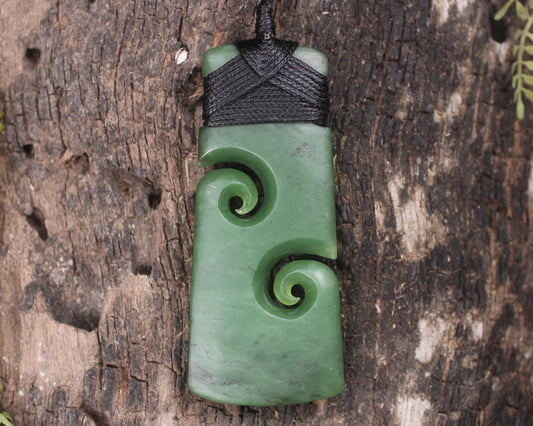 Toki or Adze with Koru carved from Hapopo Pounamu - NZ Greenstone